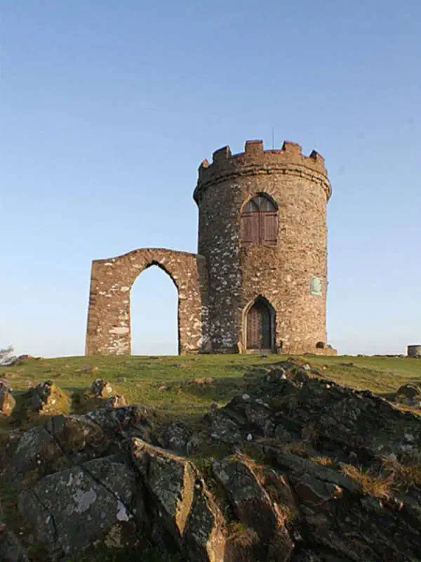 dog friendly eye kettleby lakes tower 600x800