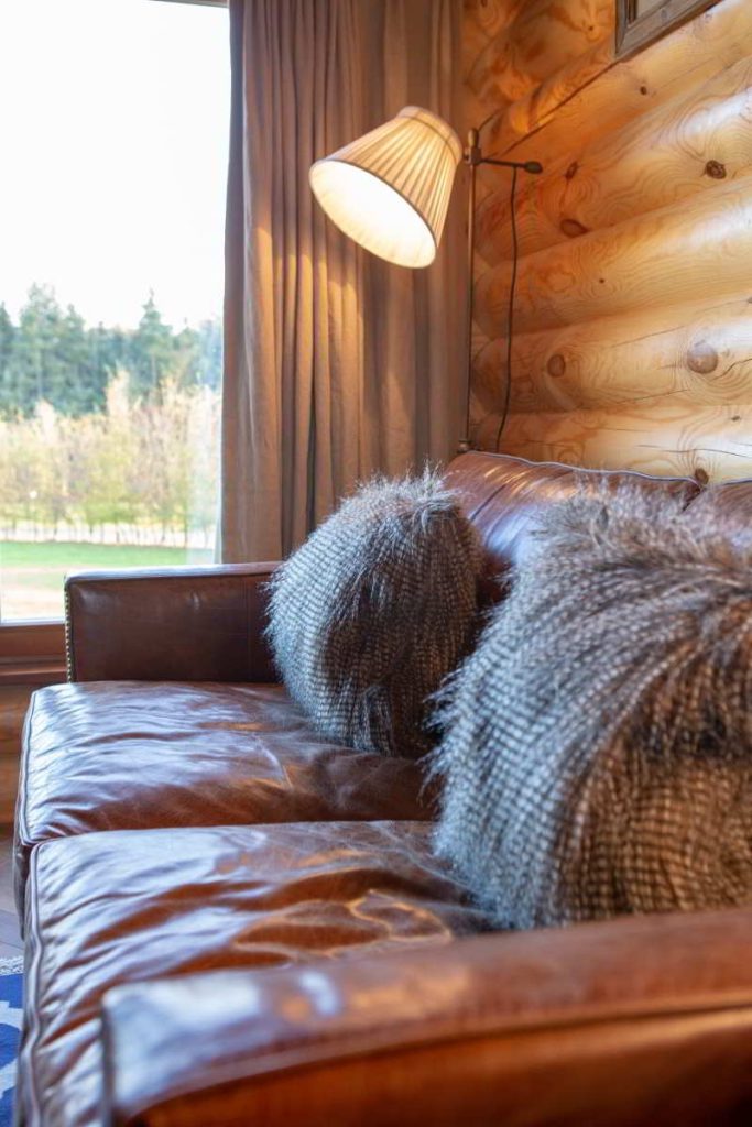 lodge pheasants roost foxton locks lodges 8450