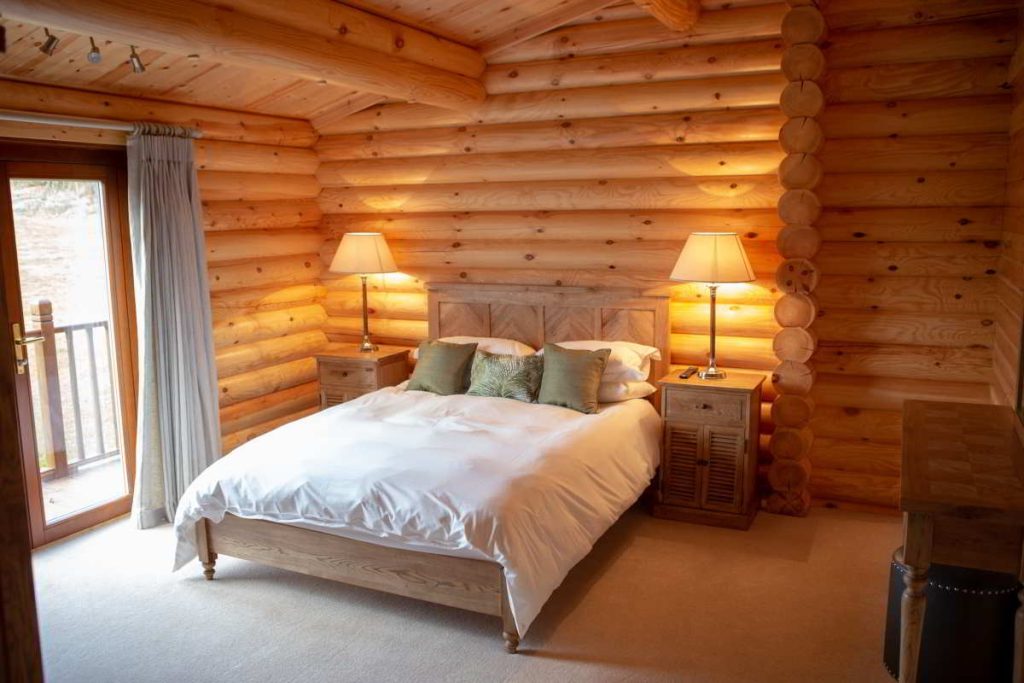 lodge pheasants roost foxton locks lodges 8472