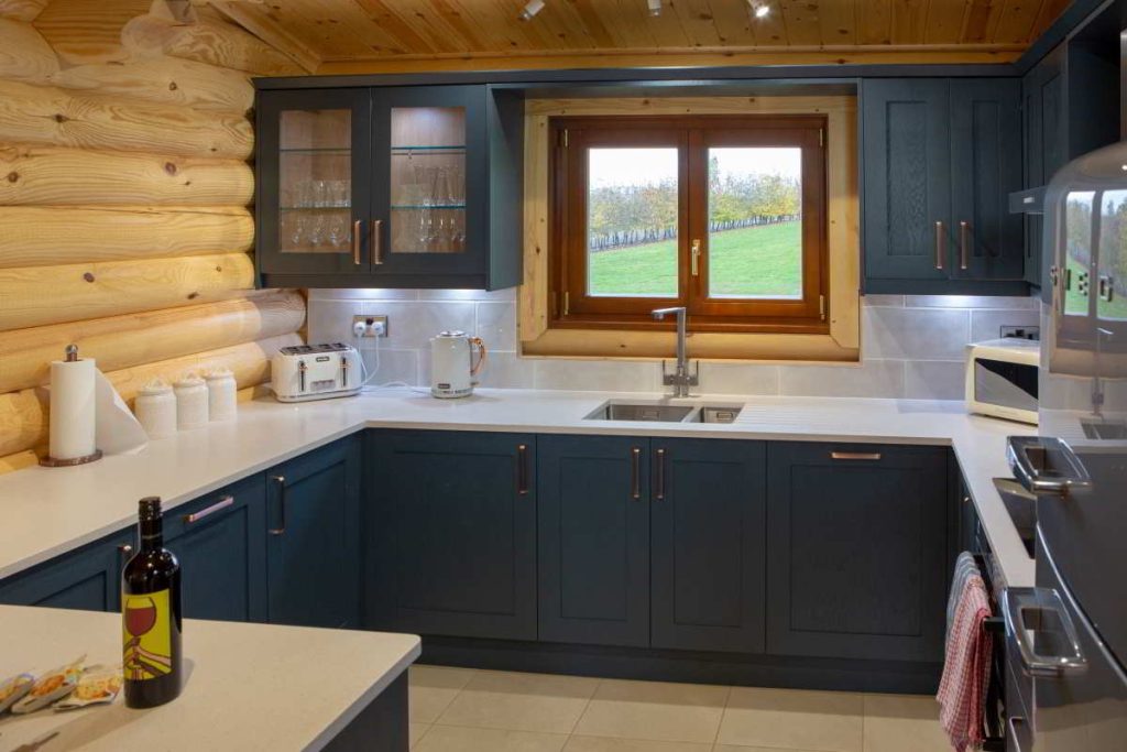 lodge pheasants roost foxton locks lodges 8486