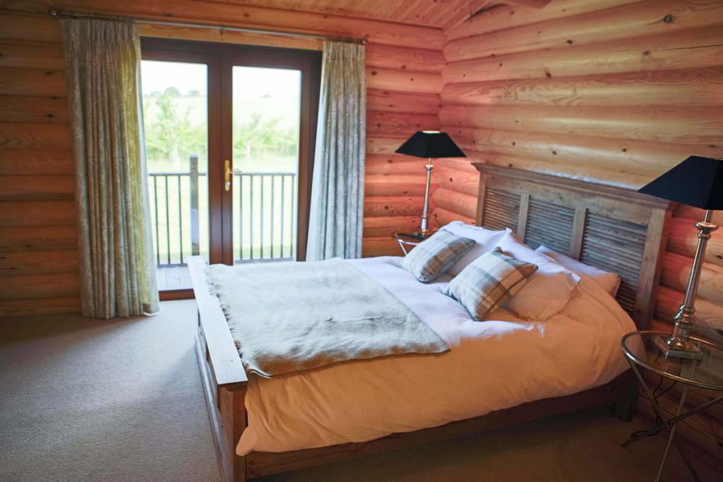 otters holt foxton locks lodges rlp 3956