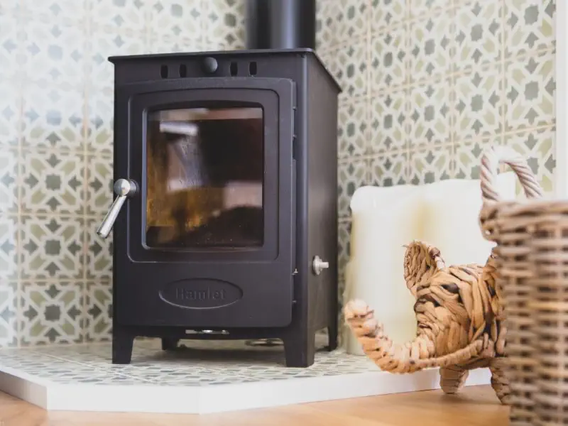 snowdrop shepherds hut foxton locks lodges img 9386 800x600